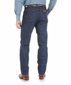 Wrangler Premium Performance Advanced Comfort Cowboy Cut® Regular Fit Jean
