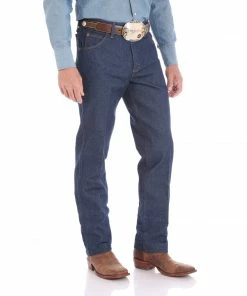 Wrangler Premium Performance Advanced Comfort Cowboy Cut® Regular Fit Jean 5 Wrangler Premium Performance Advanced Comfort Cowboy Cut® Regular Fit Jean