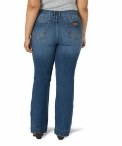 Women's Wrangler Mae Mid Rise Plus Trouser Jean