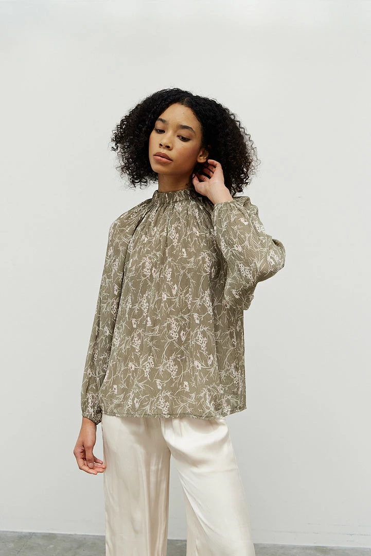 Grade & Gather Women's Dry Thyme Pleat Floral Mock Neck Blouse 1 Grade & Gather Women's Dry Thyme Pleat Floral Mock Neck Blouse