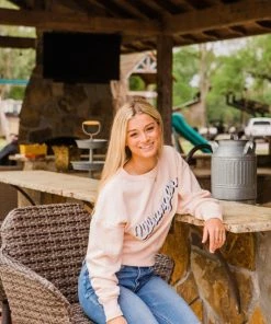 Women's Wrangler Chenille Logo Embr Pink Sweater