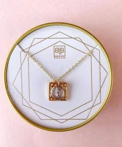 BB Lila Calm Jewelry